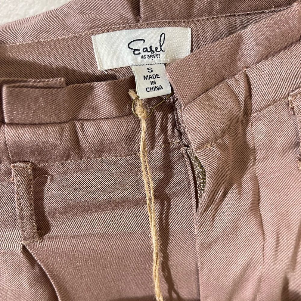 Sold  - Picture 3 of 6